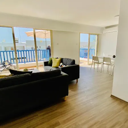 Apartment Basillica 3 Bedrooms *